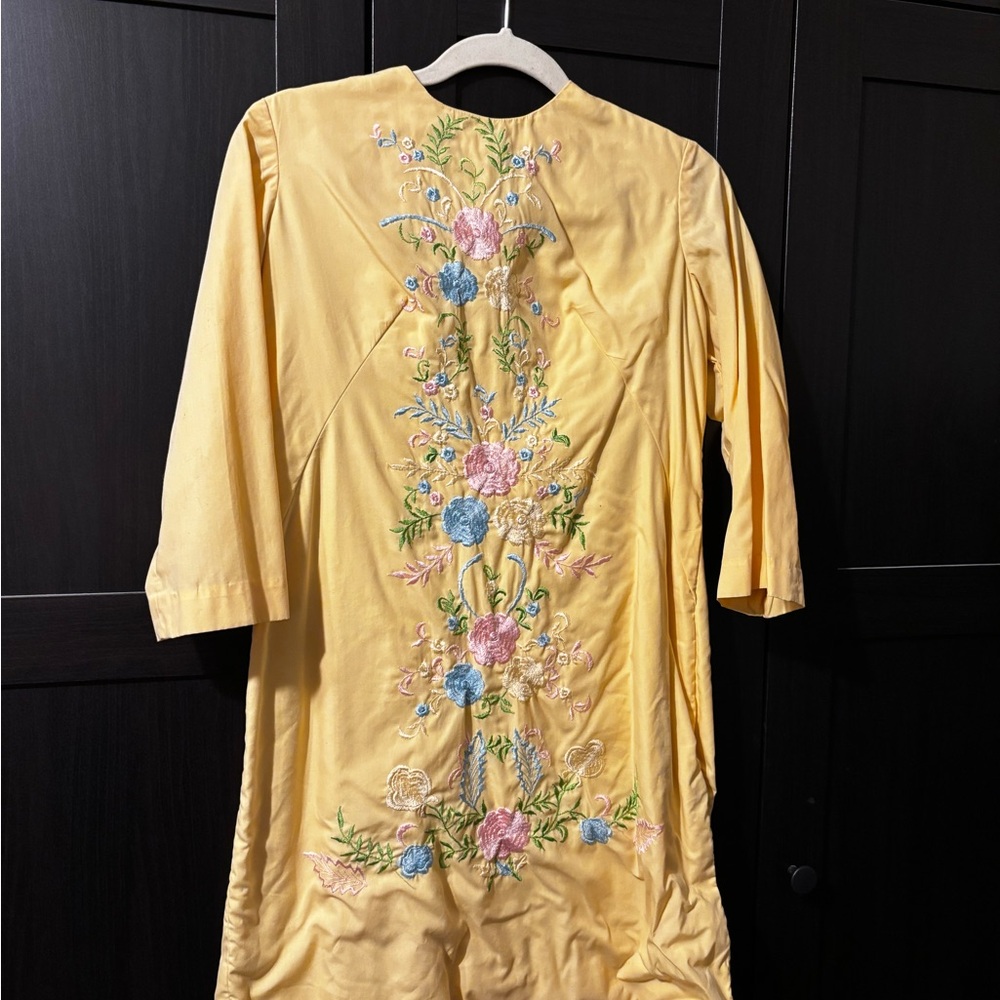 Vintage Yellow Floral Embroidered Dress ( as is)